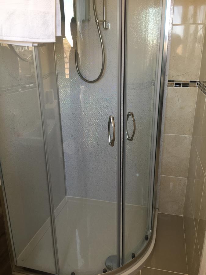 מלון קלקטון און סי Elris Essex House מראה חיצוני תמונה